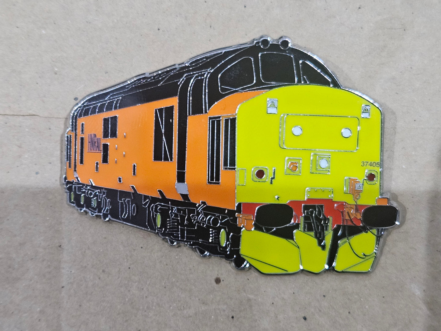 HN Rail Class 37 (37 405) Enamel Brooch Pin Badge